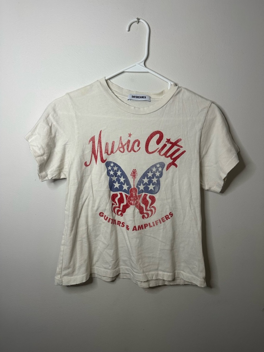 Daydreamer Cream Tee with Red & Blue Music City Graphic